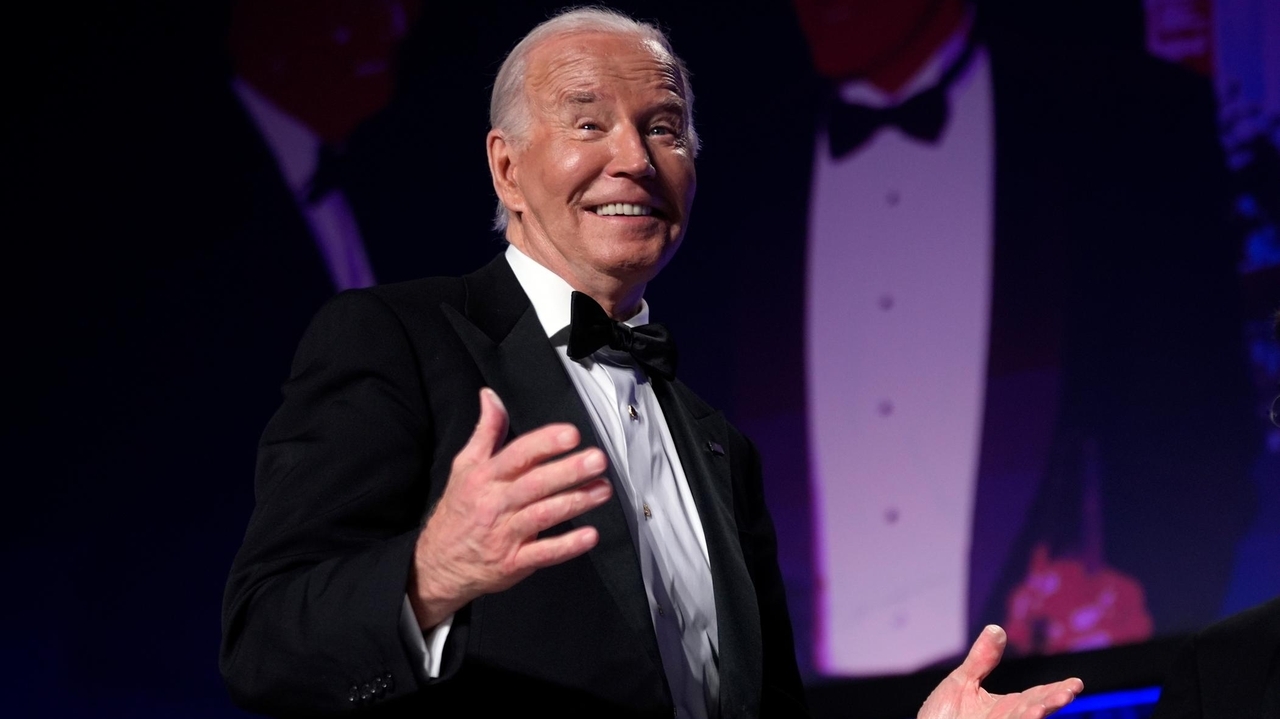 Have you heard the one about Trump? Biden tries humor on the campaign trail - Vimarsana News
