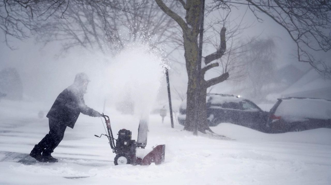 Bill Korbel looks back at Long Island's biggest snowstorms - Newsday