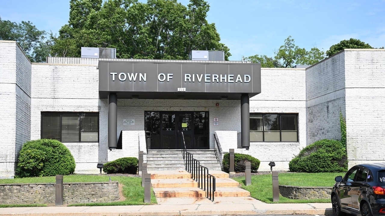 Riverhead Town pitches $120.9M budget that stays under tax cap