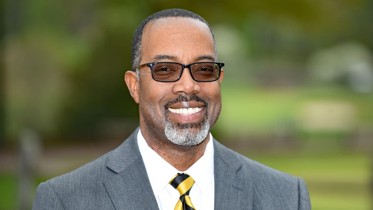 Lawsuit: Suffolk Legislature candidate Sidney Joyner doesn't live in district - Vimarsana News