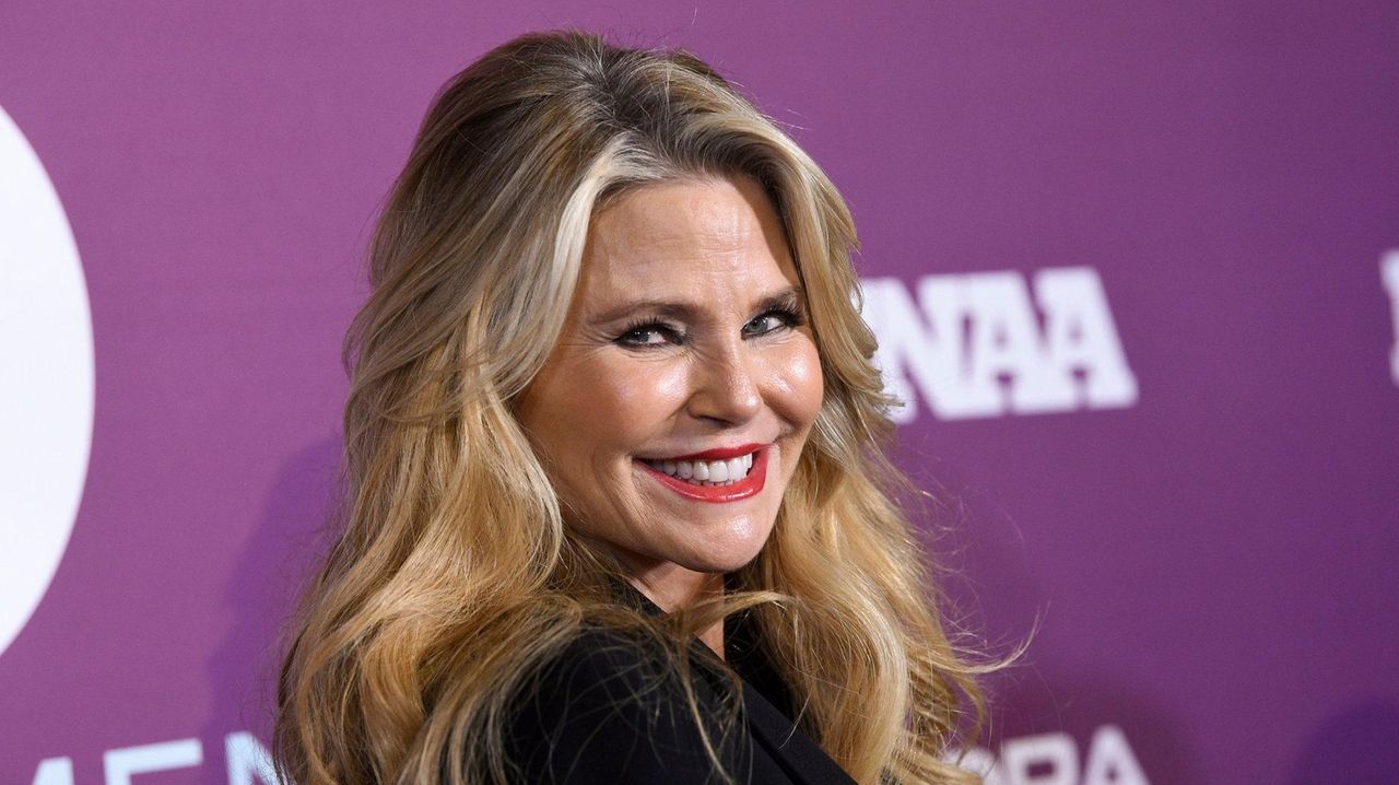 Brinkley Arm broken on 'DWTS' still isn't healed Newsday