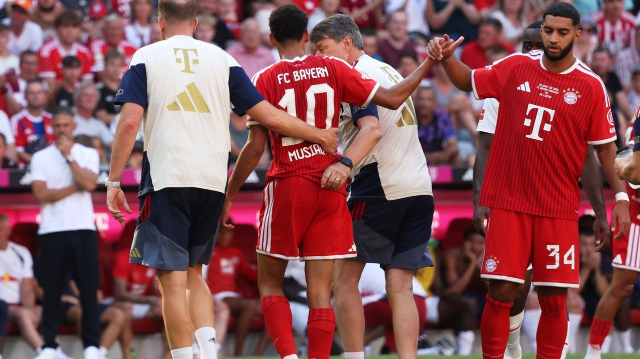 Kompany: Musiala back in Bayern team training after collapses, will miss season opener
