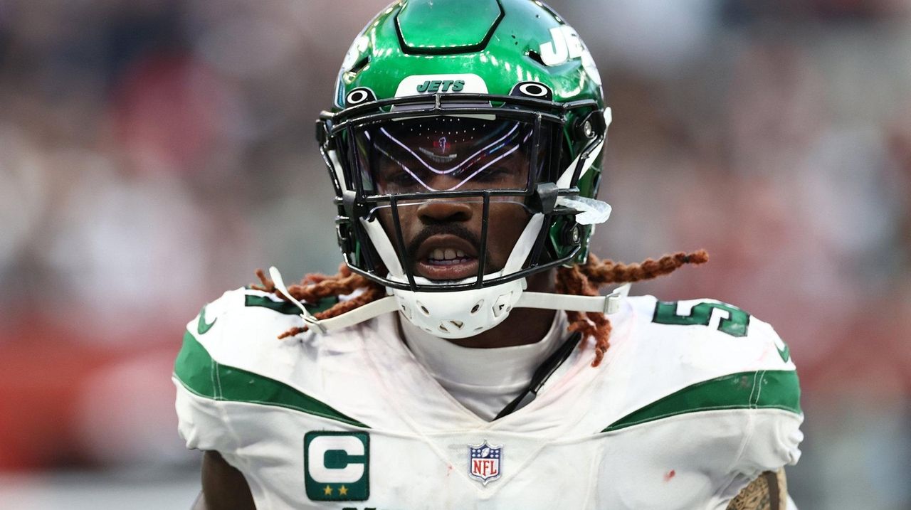 New York Jets linebacker C.J. Mosley snags Jets' second