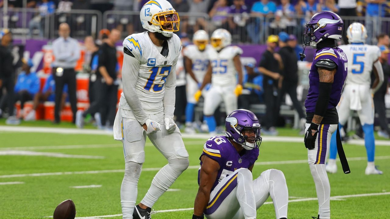 Justin Herbert, Keenan Allen show their continuing chemistry on Allen's  record-setting day - Newsday