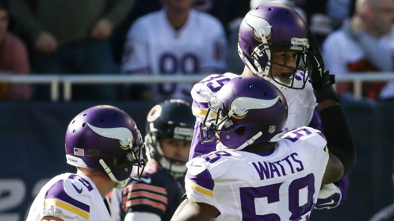 Minnesota Vikings Snap Losing Streak At Soldier Field, Defeat Chicago ...