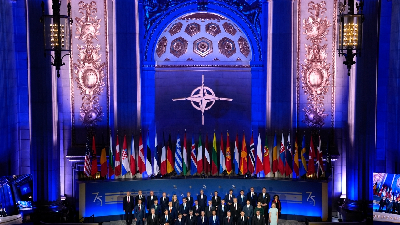 NATO allies commit to sending dozens of air defense systems to Ukraine ...