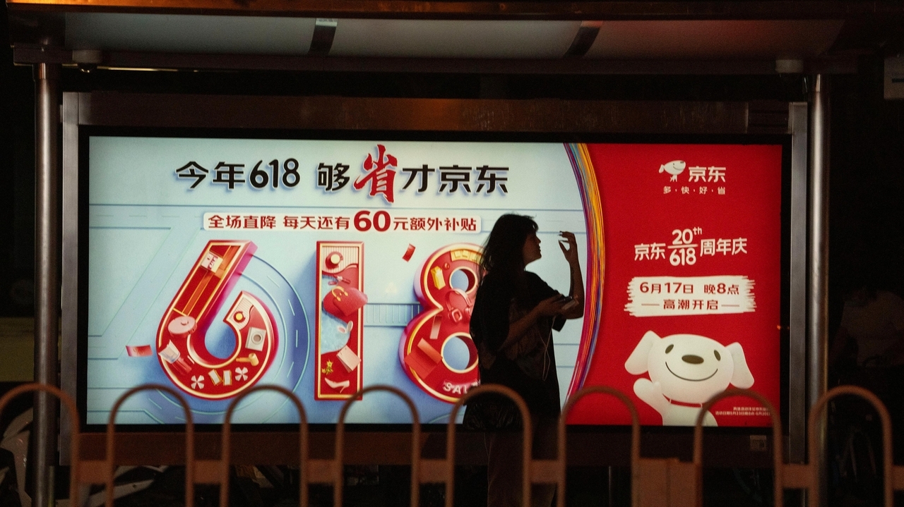 Chinese online shoppers are enticed by deep discounts, payment plans as zest for spending lags - Vimarsana News