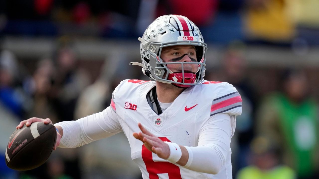 Former Ohio State quarterback Kyle McCord commits to transfer to ...