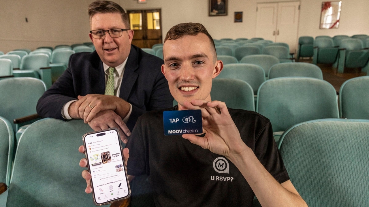 Smithtown West High alum Kevin Camson creates app to help students become more engaged at school - Vimarsana News