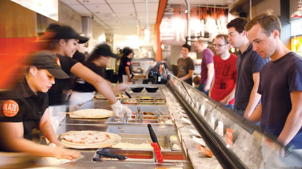 Blaze Pizza in West Babylon opens, offering free pies Newsday