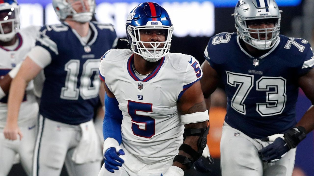 New York Giants top rookie Kayvon Thibodeaux goes down with knee