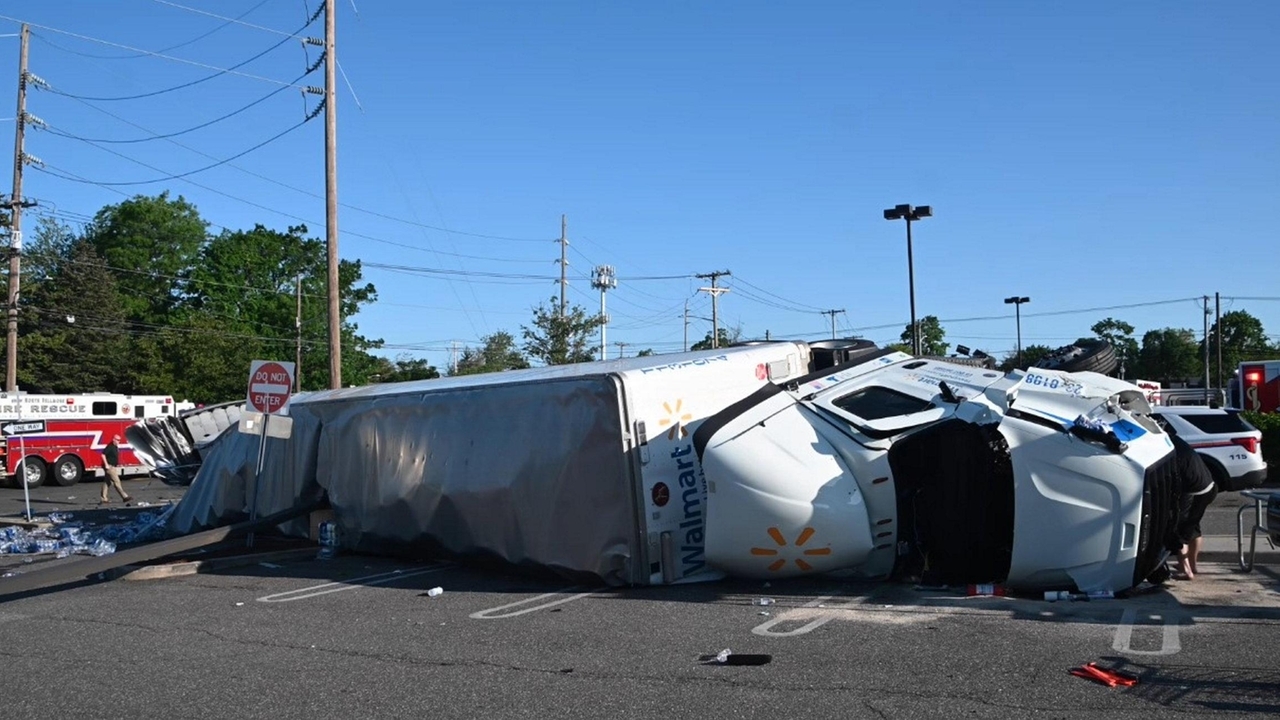 6 injured in multivehicle crash in North Bellmore, police say - Newsday