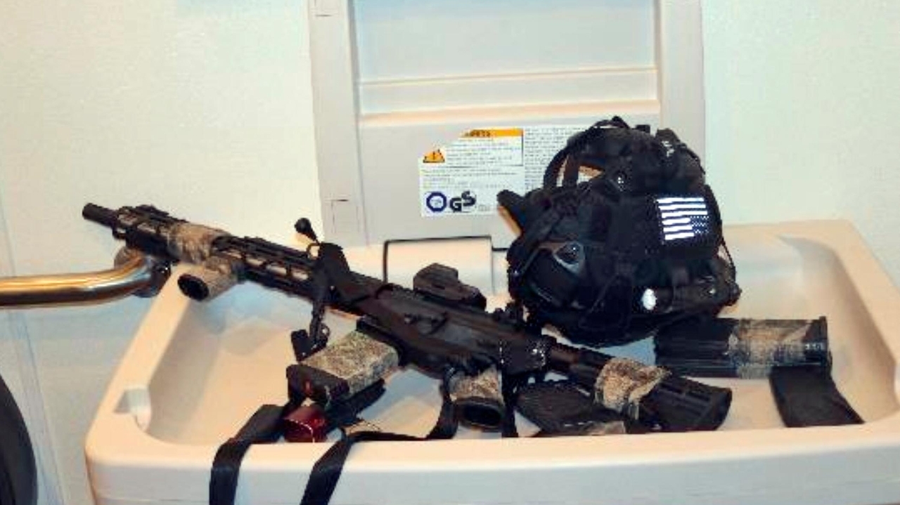 Police: Armed man found dead at Colorado mountaintop amusement park had ...