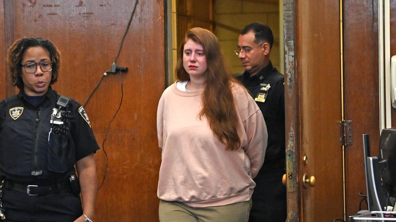 Lauren Pazienza pleads guilty to manslaughter in NYC sidewalk shove