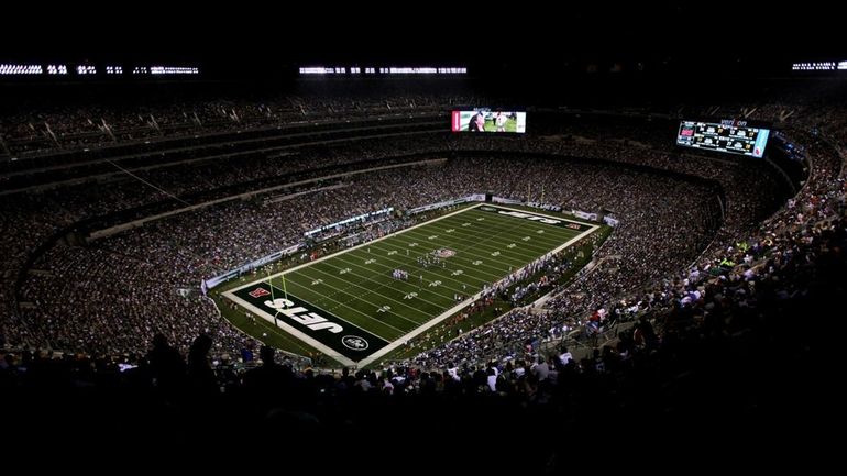 MetLife Stadium and SB48 are just six months and a parking lot away for the  Giants - Newsday