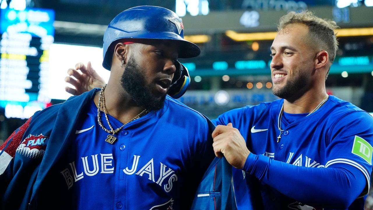 Blue Jays blow 7-run lead, but recover to beat Diamondbacks 8-7 after ...