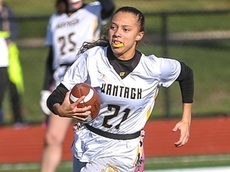Makayla McNeil tosses winning TD to Kayla Mannix in final seconds for Wantagh