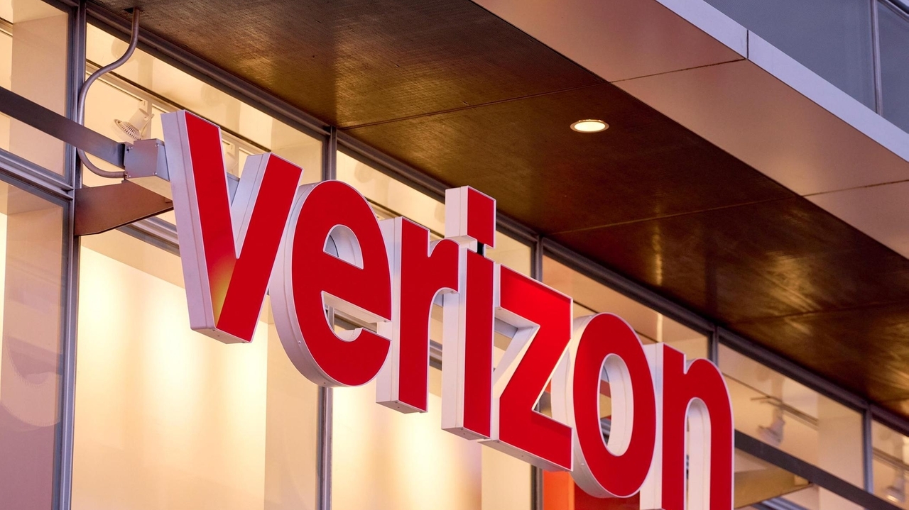 Verizon offers $20 credit to those affected by cell phone outage this ...