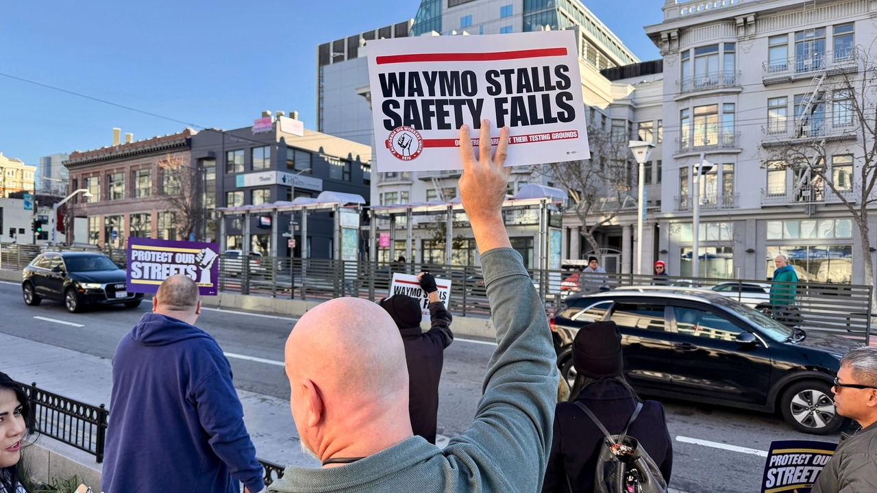 Lyft and Uber drivers protest Waymo robotaxis as California considers ...