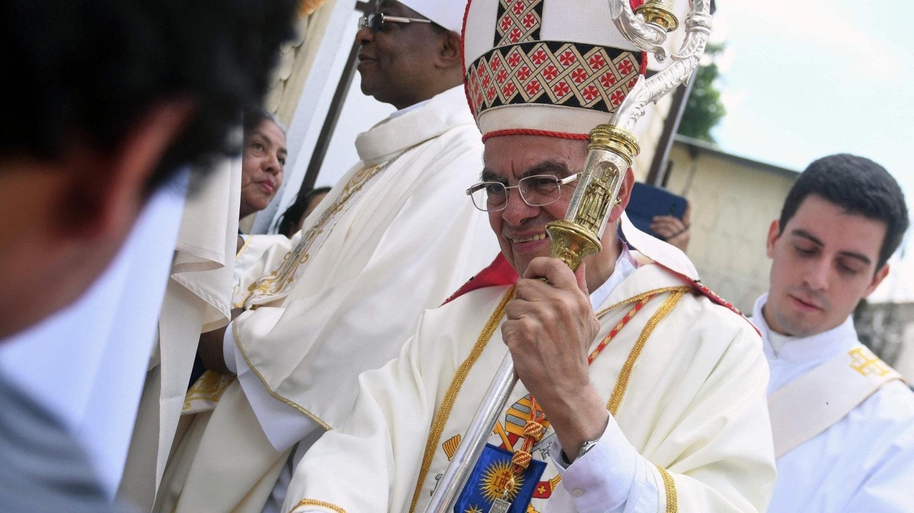Rockville Centre diocese: Cardinal from El Salvador to visit LI - Newsday