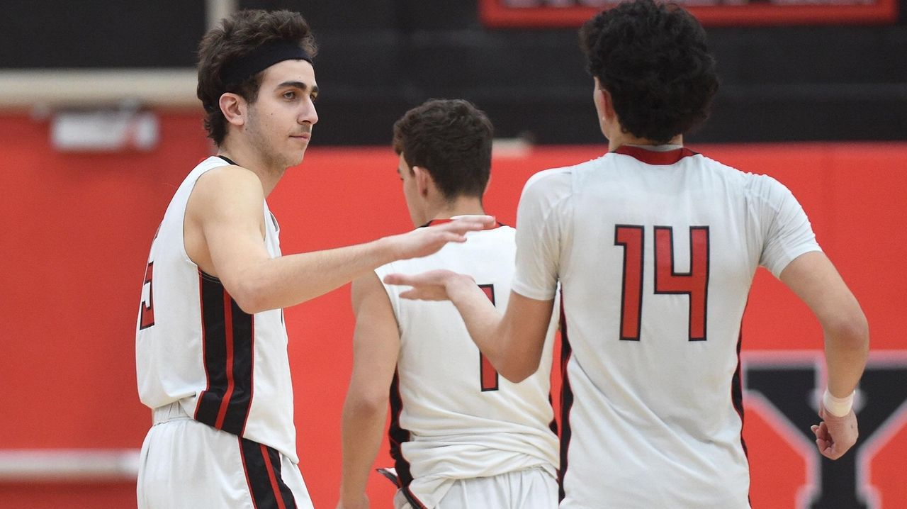 Syosset tops Massapequa, keeps eye on Nassau Class AA title - Newsday