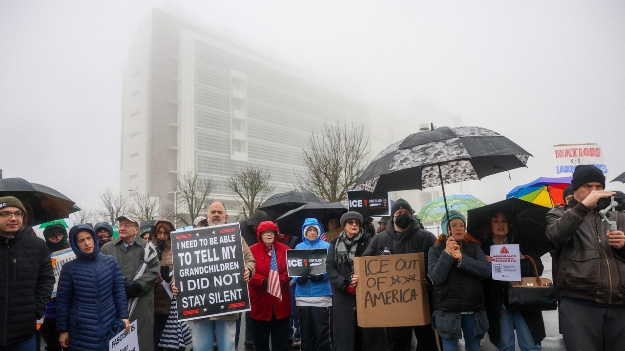 Protesters rally against ICE detention conditions in Central Islip ...