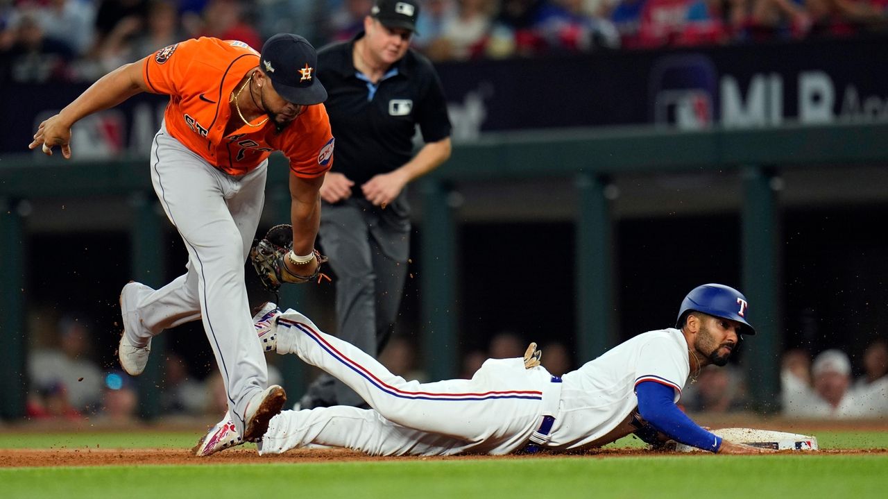Semien's batting glove in back pocket is difference between lineout, crucial double play in ALCS