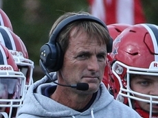 MacArthur football shows support for coach who quit after first practice