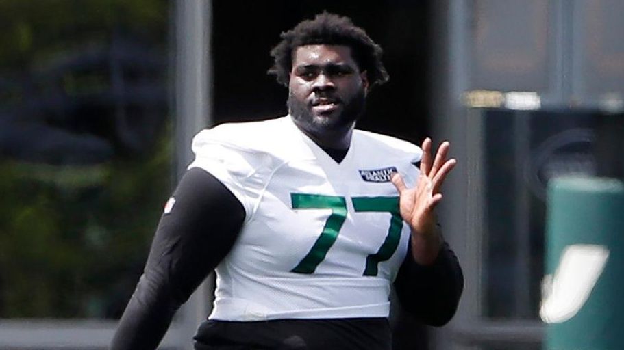 Mekhi Becton at Jets' mandatory minicamp after skipping OTAs