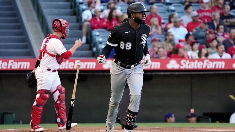 Zavala homers twice, drives in 4 runs as the White Sox beat the Angels 11-5  – NBC Sports Chicago