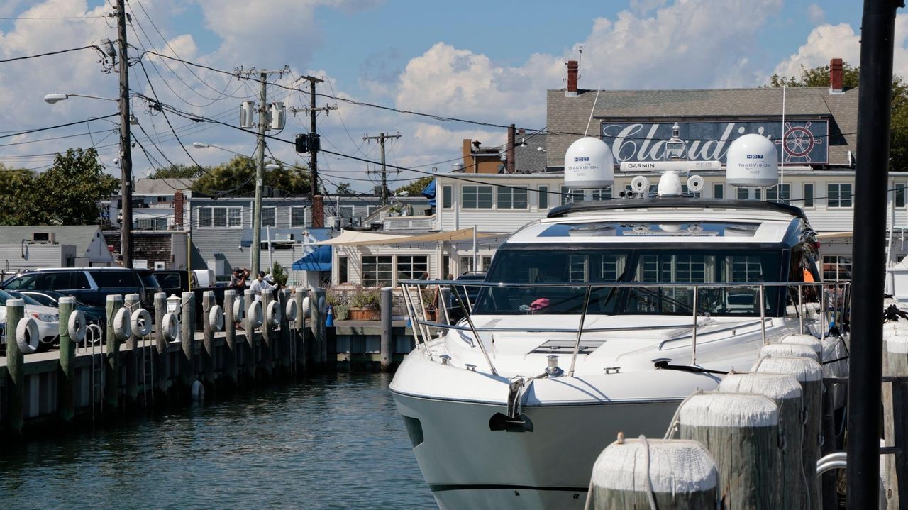 Greenport temporarily halts development in waterfront, commercial zones