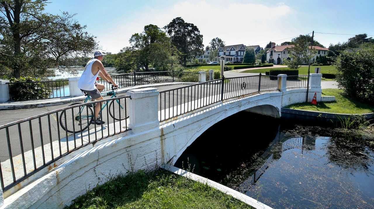 Brightwaters called a 'special place,' with its history, lakes and canals Newsday