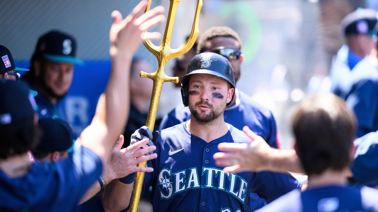 Big Dumper's big year: Cal Raleigh's 'staggering' season leads an ...