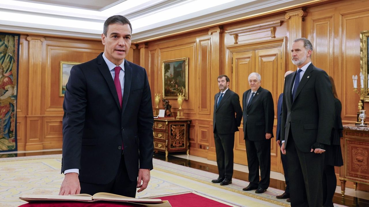 El español Pedro Sánchez desafía las probabilidades para seguir siendo primer ministro.  Ahora tiene que mantener su gobierno en el poder.