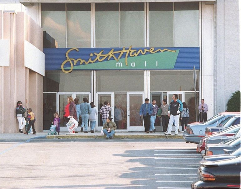 Eating at Roosevelt Field mall, then and now - Newsday