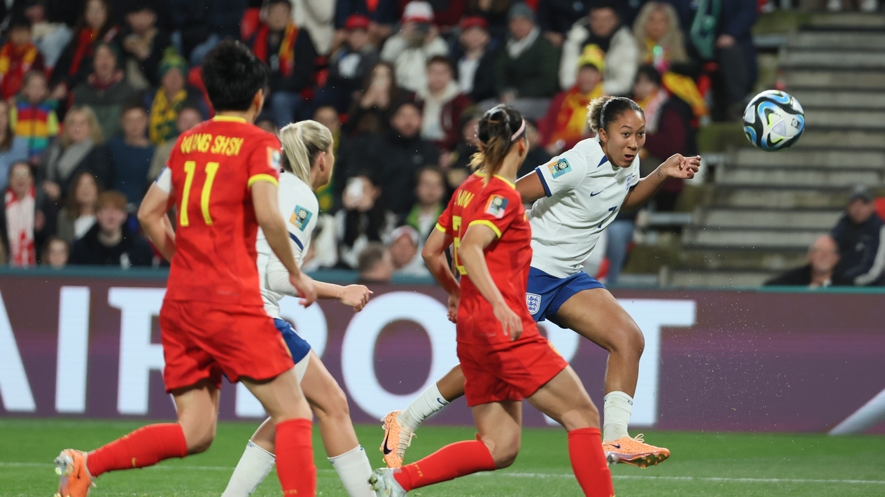 Lauren James scores twice as England routs China 6-1 at the Women's ...
