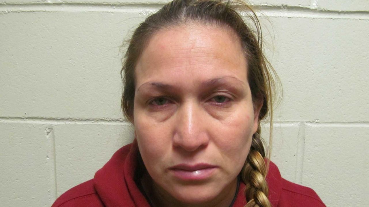 DA Glen Cove woman acted as 'banker' to immigrants, stole 30,000