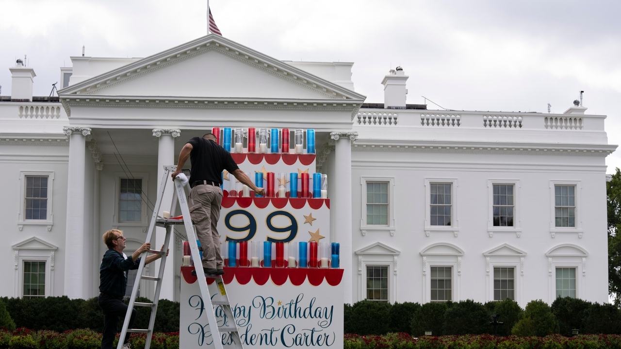 Jimmy Carter turns 99 at home with Rosalynn and other family as tributes come from around the world - Vimarsana News