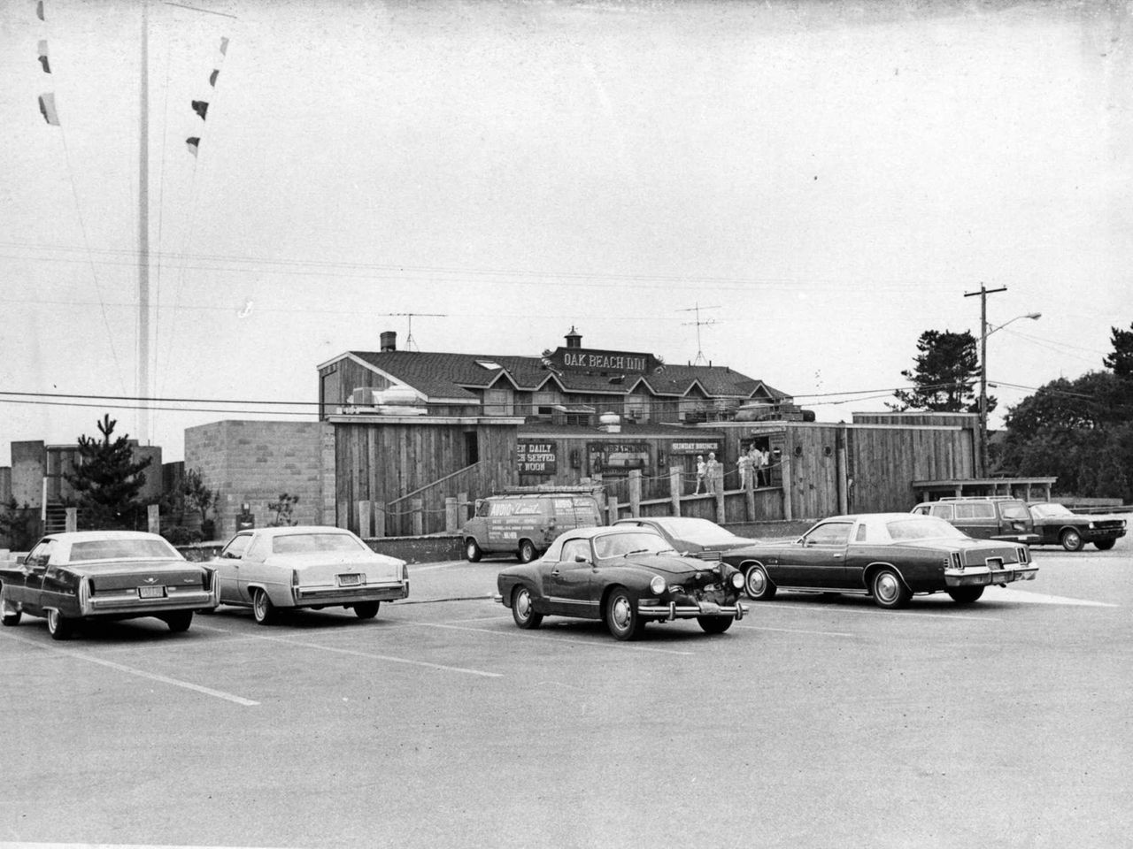 Long Island classic car fans meet early at Jones Beach vacant lot Newsday