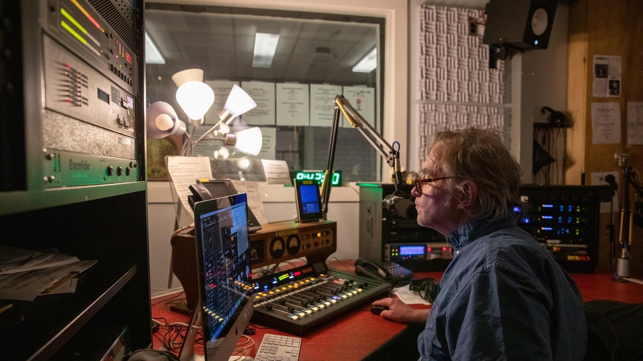 SBU's campus radio station loses signal, partly knocked off air - Newsday