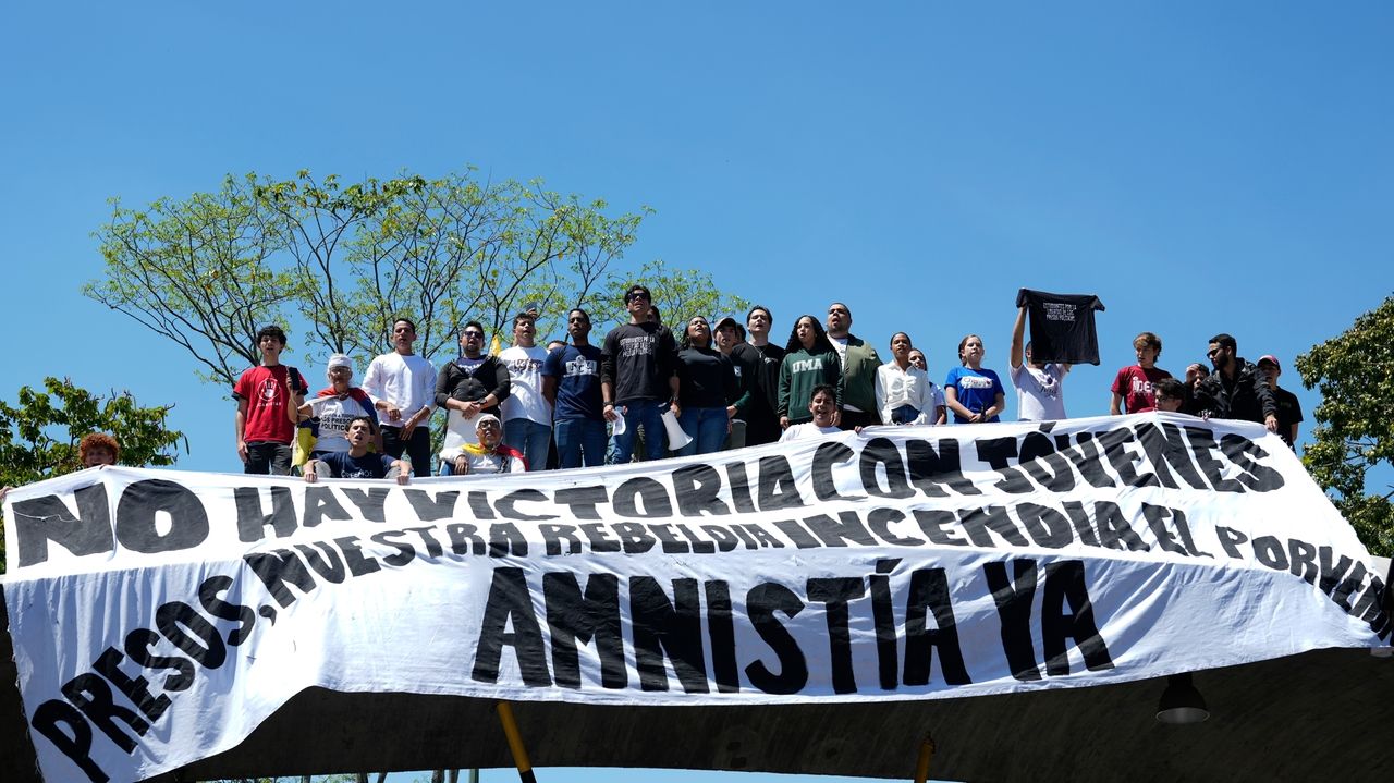 Venezuela's parliament is to debate an amnesty bill that could free hundreds