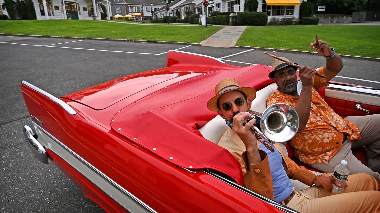 Newsday wins National Headliner awards for Grumman Plume probe, photos