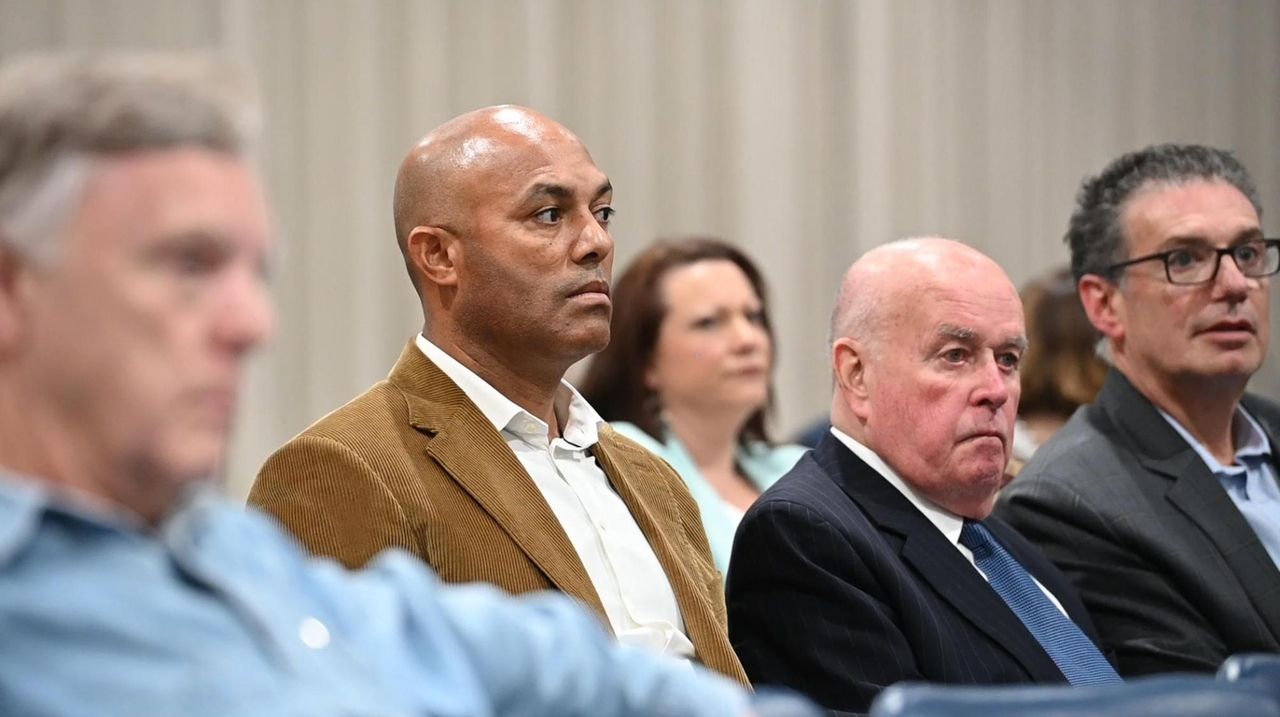 Mariano Rivera nails down win for Port Jefferson Station car dealership
