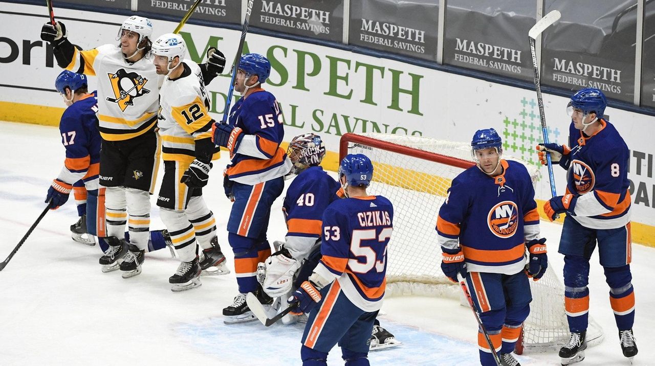 Islanders give up late goal, then lose in a shootout to Penguins Newsday