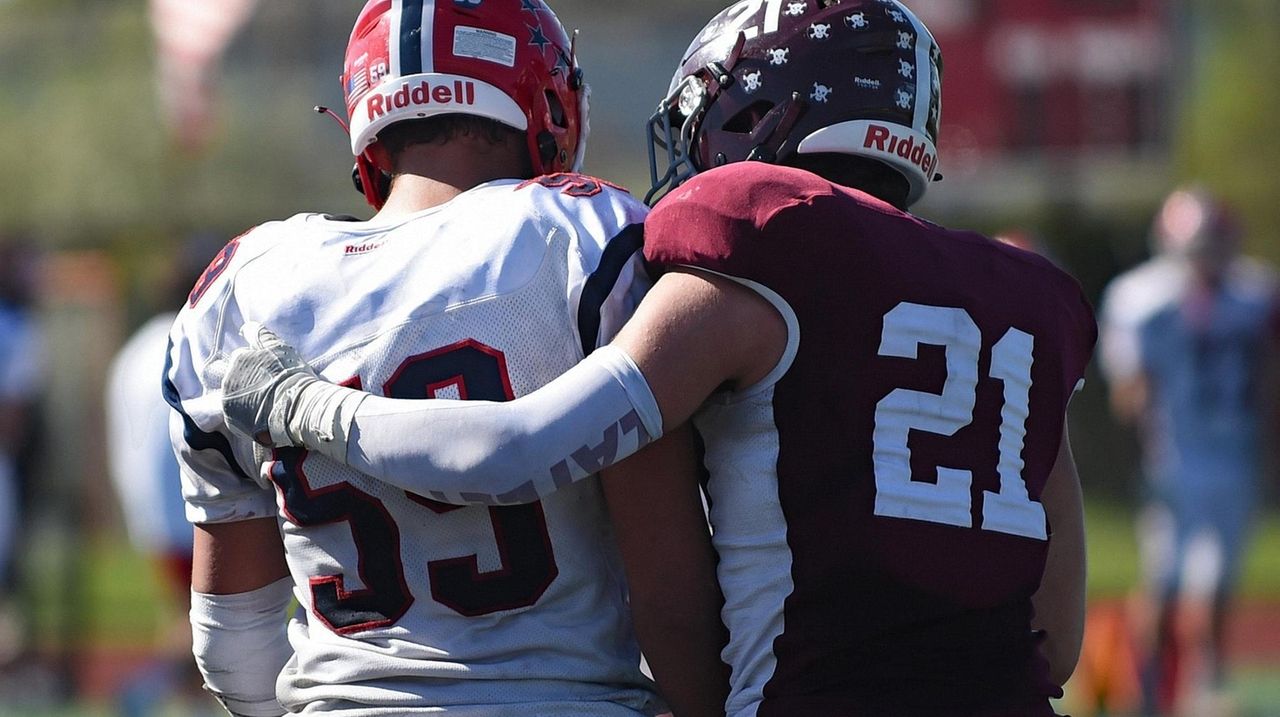 Nassau Conference II football championship Garden City vs. MacArthur
