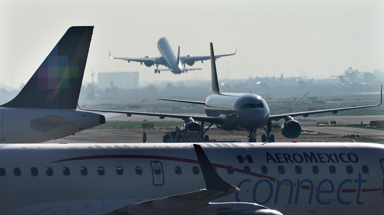 A data company has figured out which airlines fly on time most often - Newsday