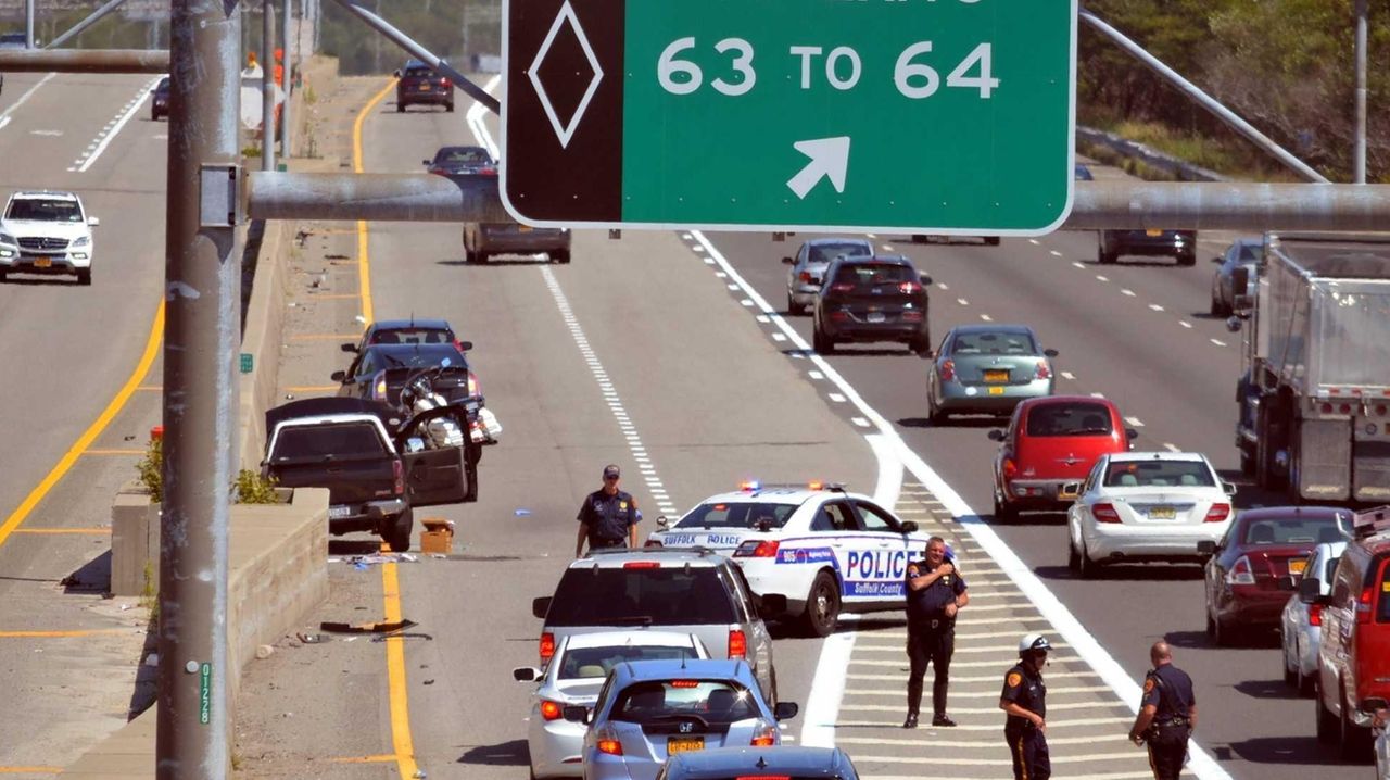 Coram man dies in LIE crash in Holtsville, say police Newsday