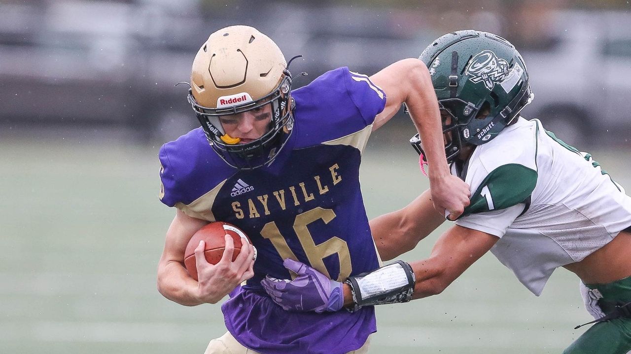 It's all Sayville in Suffolk III semifinal Newsday