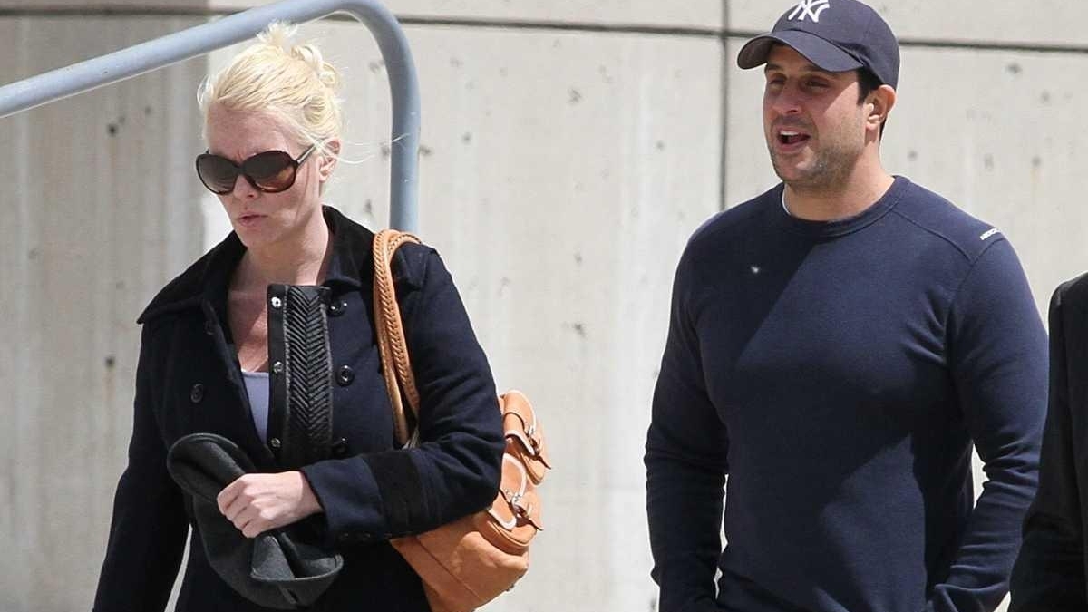 3 former Cosmo associates post bail - Newsday