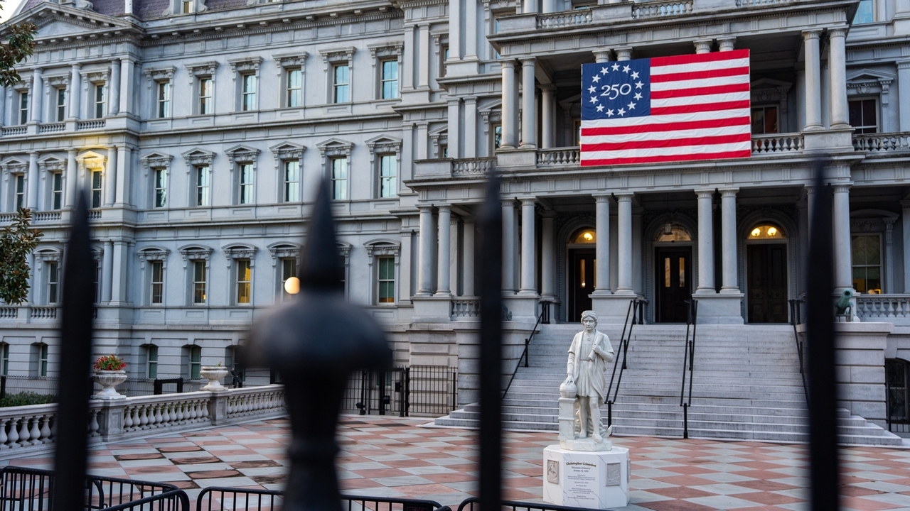 Painting Eisenhower Building would diminish historic character of White ...